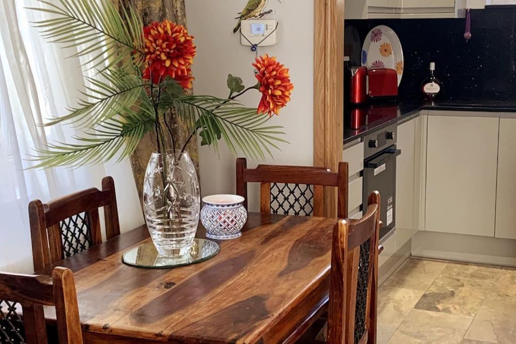 Stylish And Cosy 3 Bedroom Appartment London Ngoại thất bức ảnh